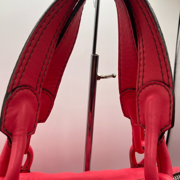 🔥Loewe authenticated  2way shoulder leather bag…EUC STUNNING!! - Picture 3 of 15